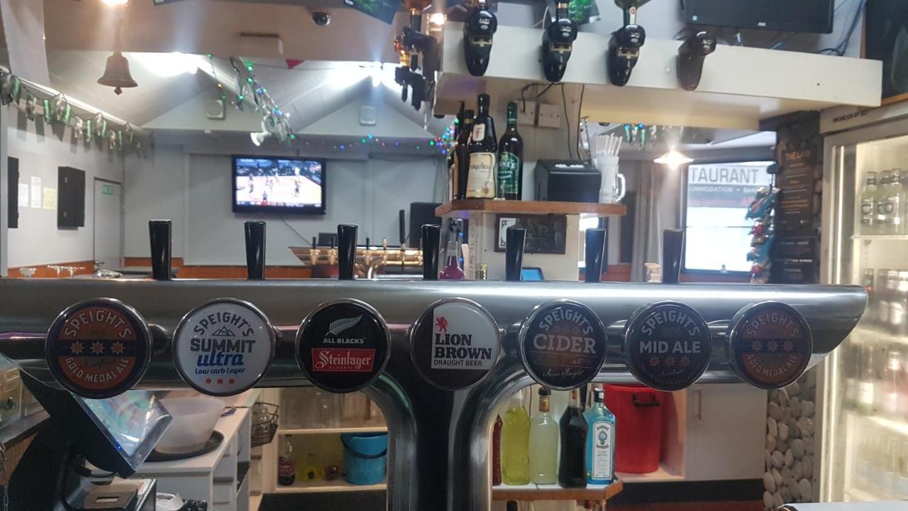 Railway Hotel/Motel Хокитика Екстериор снимка