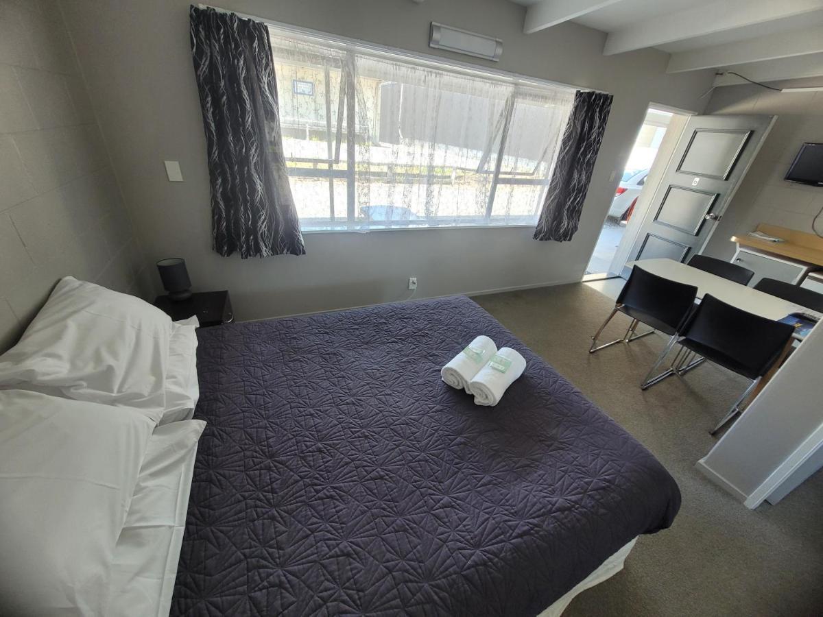 Railway Hotel/Motel Хокитика Екстериор снимка