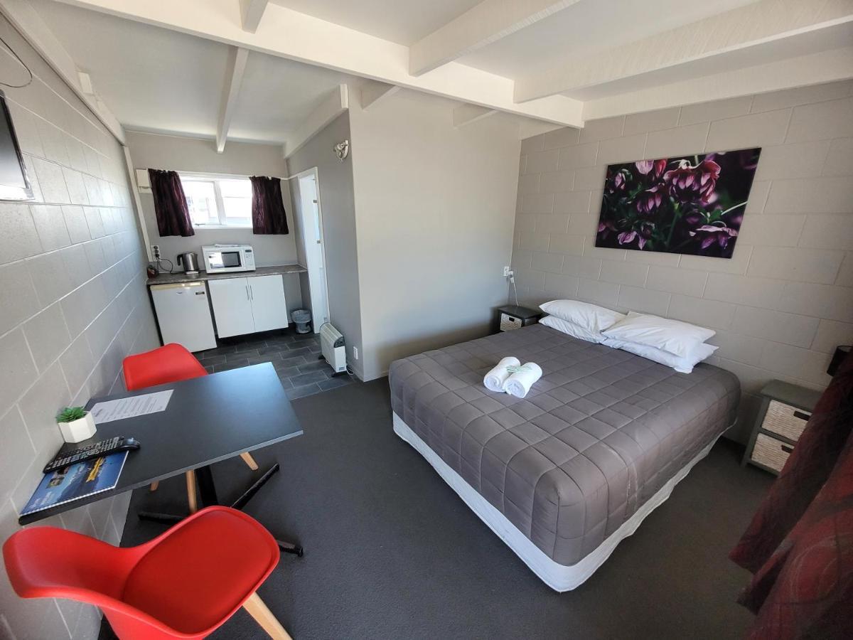 Railway Hotel/Motel Хокитика Екстериор снимка