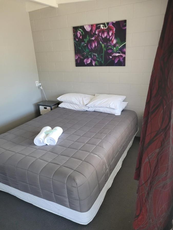 Railway Hotel/Motel Хокитика Екстериор снимка