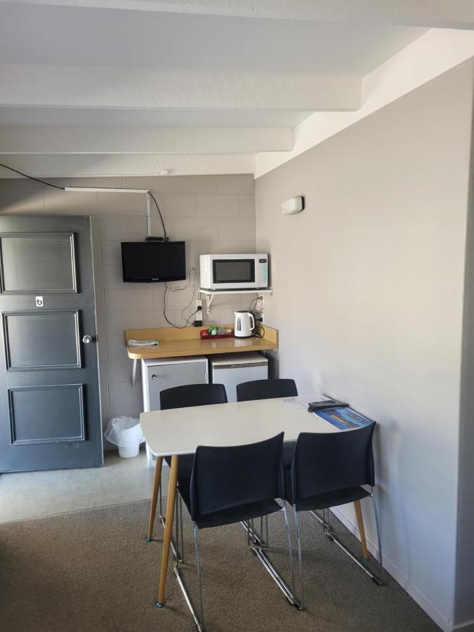 Railway Hotel/Motel Хокитика Екстериор снимка