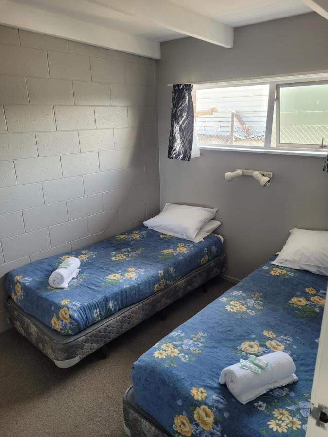 Railway Hotel/Motel Хокитика Екстериор снимка