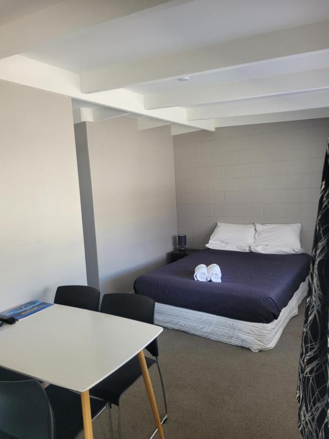 Railway Hotel/Motel Хокитика Екстериор снимка